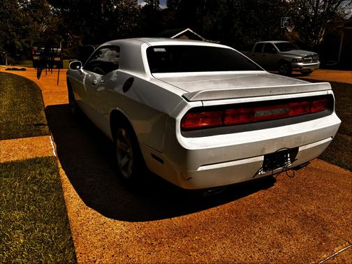 White 2013 Dodge Challenger SXT