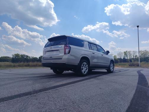 Beige 2021 Chevrolet Suburban LT