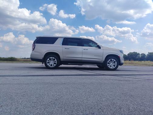 Beige 2021 Chevrolet Suburban LT