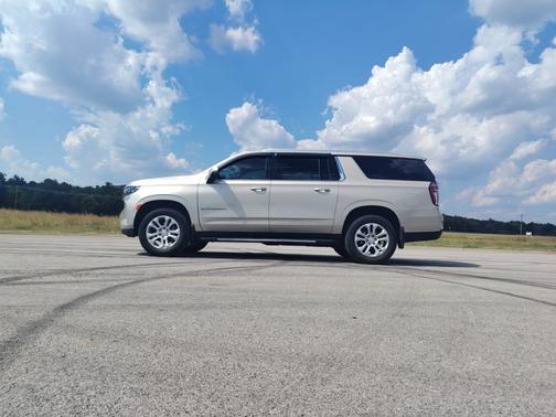 Beige 2021 Chevrolet Suburban LT