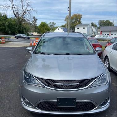 2018 Chrysler Pacifica Touring-L