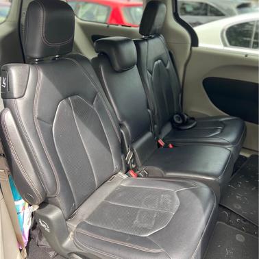 2018 Chrysler Pacifica Touring-L