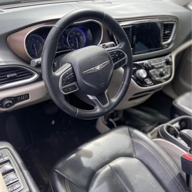 2018 Chrysler Pacifica Touring-L