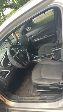 2012 Dodge Avenger SE