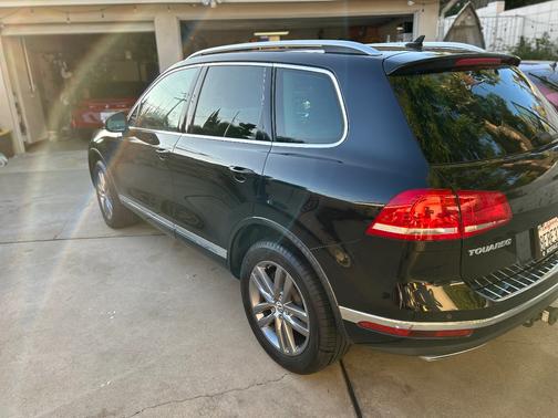 2016 Volkswagen Touareg TDI Executive
