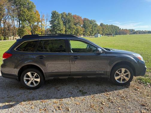 Blue 2014 Subaru Outback 3.6R Limited