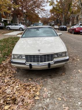 Photo 2 of 18 of 1997 Cadillac Seville SLS