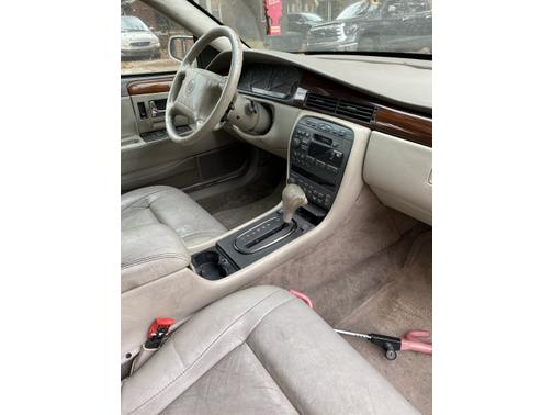 Photo 5 of 18 of 1997 Cadillac Seville SLS