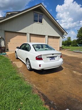 White 2009 Subaru Legacy 2.5 i Special Edition