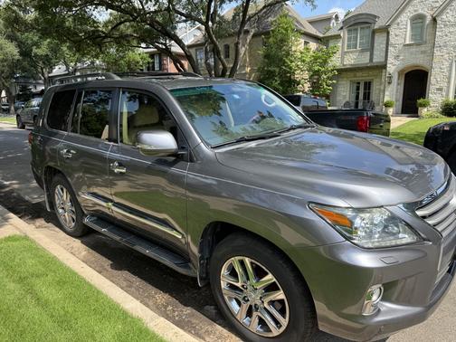 2013 Lexus LX 570 Base