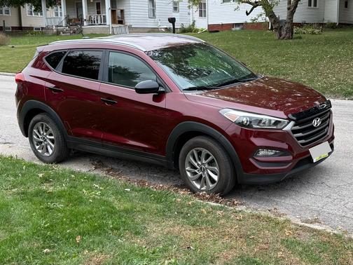 2016 Hyundai TUCSON SE