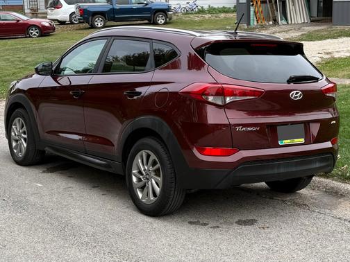 2016 Hyundai TUCSON SE