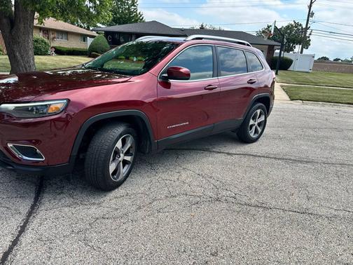 Red 2020 Jeep Cherokee Limited