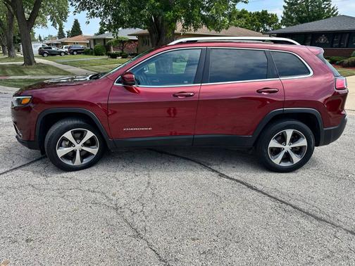 Red 2020 Jeep Cherokee Limited