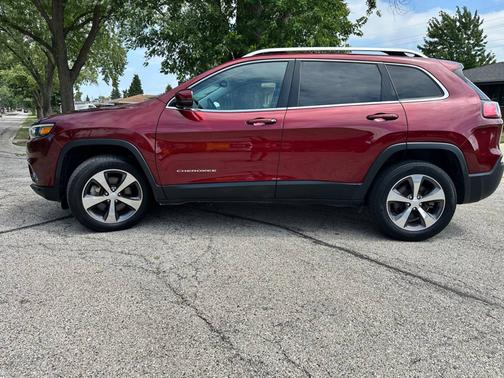 Red 2020 Jeep Cherokee Limited