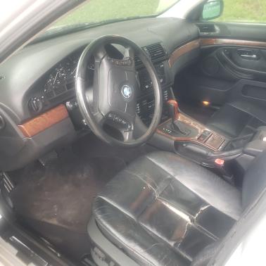 2001 BMW 525 i