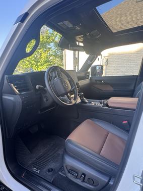 White 2025 Lexus GX 550 Premium+