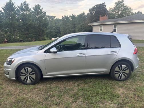 2016 Volkswagen e-Golf SEL Premium