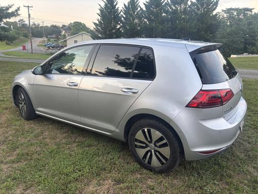 2016 Volkswagen e-Golf SEL Premium