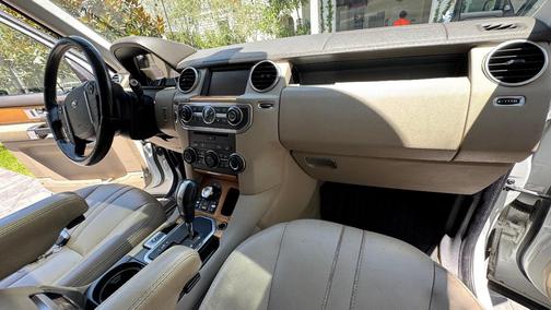 White 2013 Land Rover LR4 HSE