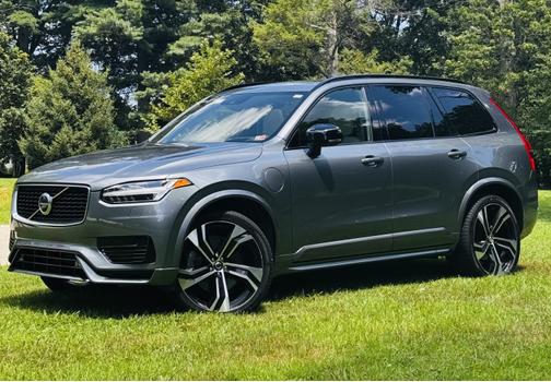 2020 Volvo XC90 Hybrid T8 R-Design