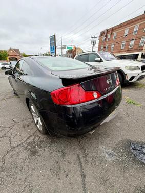 Black 2004 INFINITI G35 Base