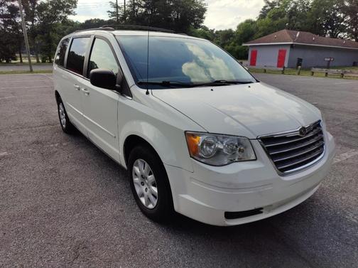 White 2010 Chrysler Town & Country LX