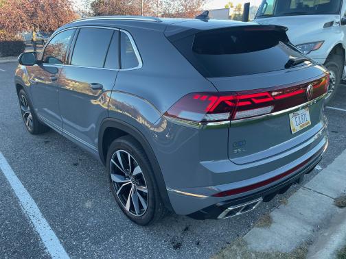 2024 Volkswagen Atlas Cross Sport 2.0T SEL Premium R-Line 4MOTION
