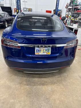 2015 Tesla Model S 70D