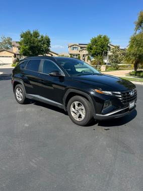 Black 2022 Hyundai TUCSON SEL