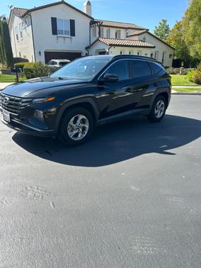 Black 2022 Hyundai TUCSON SEL
