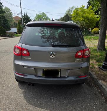 Gray 2010 Volkswagen Tiguan Wolfsburg Edition
