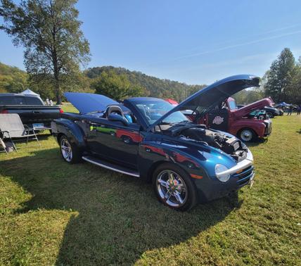 2005 Chevrolet SSR Base