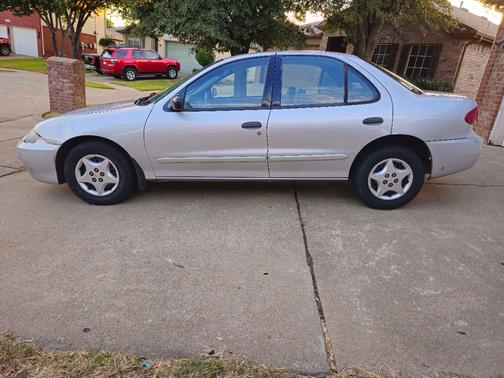 2004 Chevrolet Cavalier Base