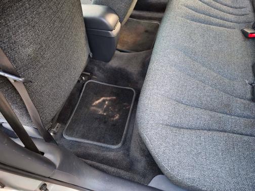 2004 Chevrolet Cavalier Base