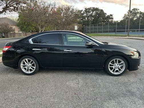 Black 2009 Nissan Maxima 3.5 SV