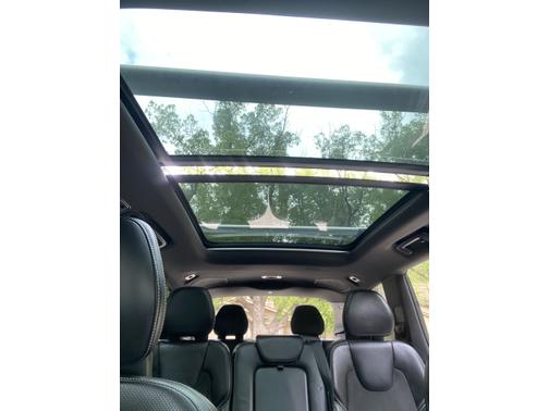 2017 Volvo XC90 T6 R-Design