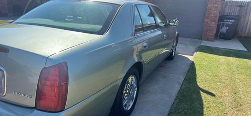 2005 Cadillac DeVille Base