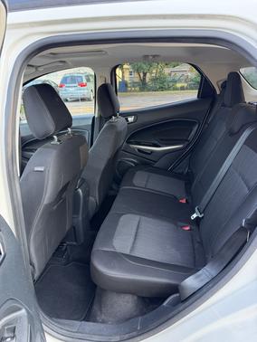 White 2018 Ford EcoSport SE