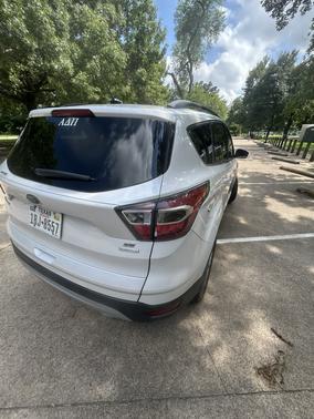 White 2017 Ford Escape SE