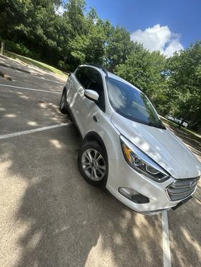 White 2017 Ford Escape SE