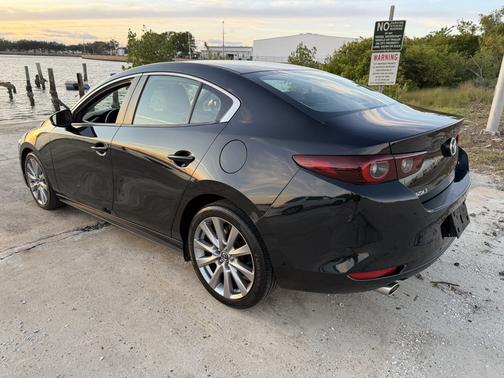 2023 Mazda Mazda3 2.5 S Preferred
