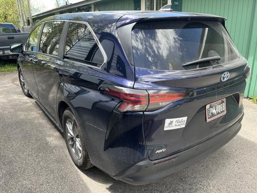 2022 Toyota Sienna XLE
