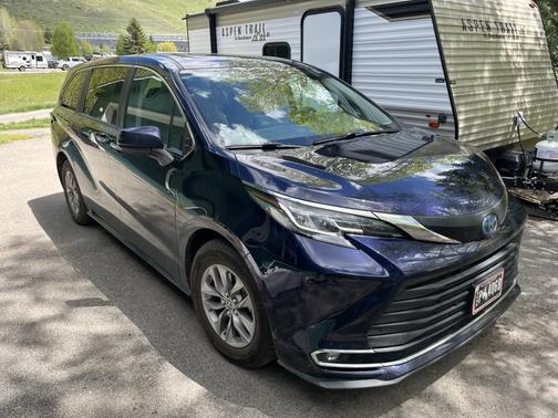 2022 Toyota Sienna XLE