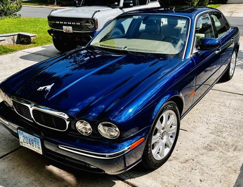 2004 Jaguar XJ8 Base