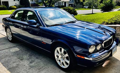 2004 Jaguar XJ8 Base