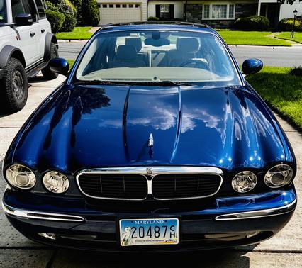 2004 Jaguar XJ8 Base