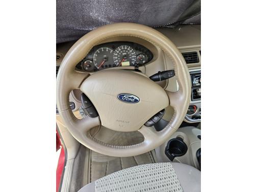 2005 Ford Focus ZX4 SES