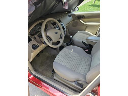2005 Ford Focus ZX4 SES