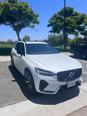 White 2022 Volvo XC60 B6 R-Design